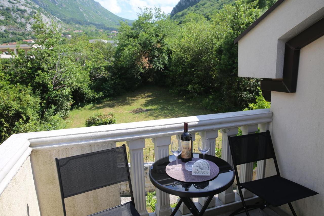 Apartmani Dijana 2 Kotor Ngoại thất bức ảnh
