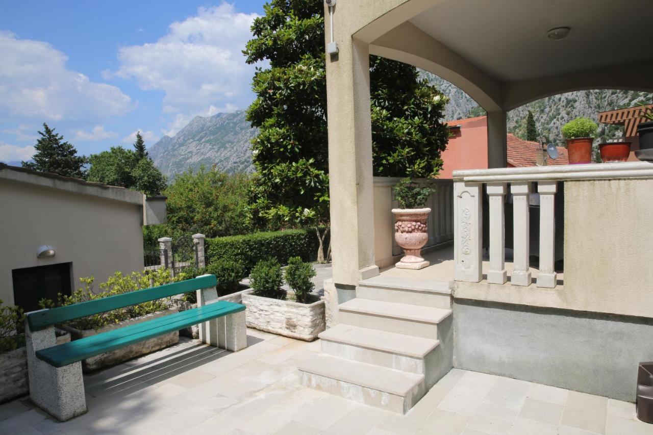 Apartmani Dijana 2 Kotor Ngoại thất bức ảnh